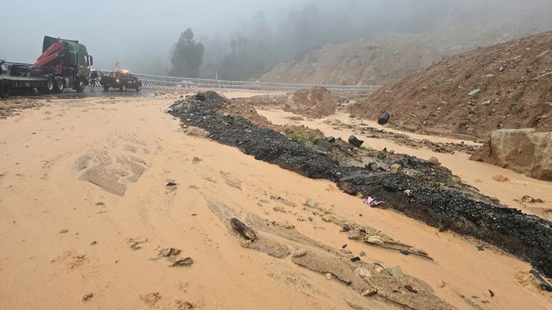 Bộ Xây dựng: Sẵn sàng ứng phó các tình huống sạt lở nghiêm trọng- Ảnh 1.