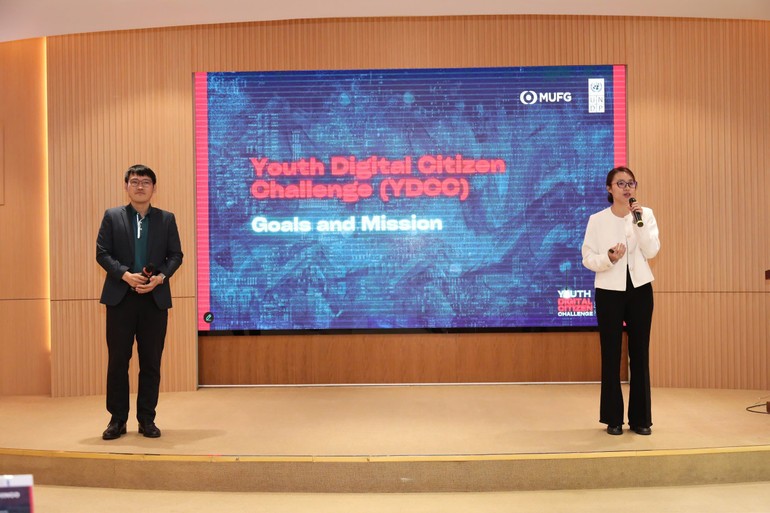 Các diễn giả phát biểu tại Lễ phát động cuộc thi. (Ảnh: UNDP)