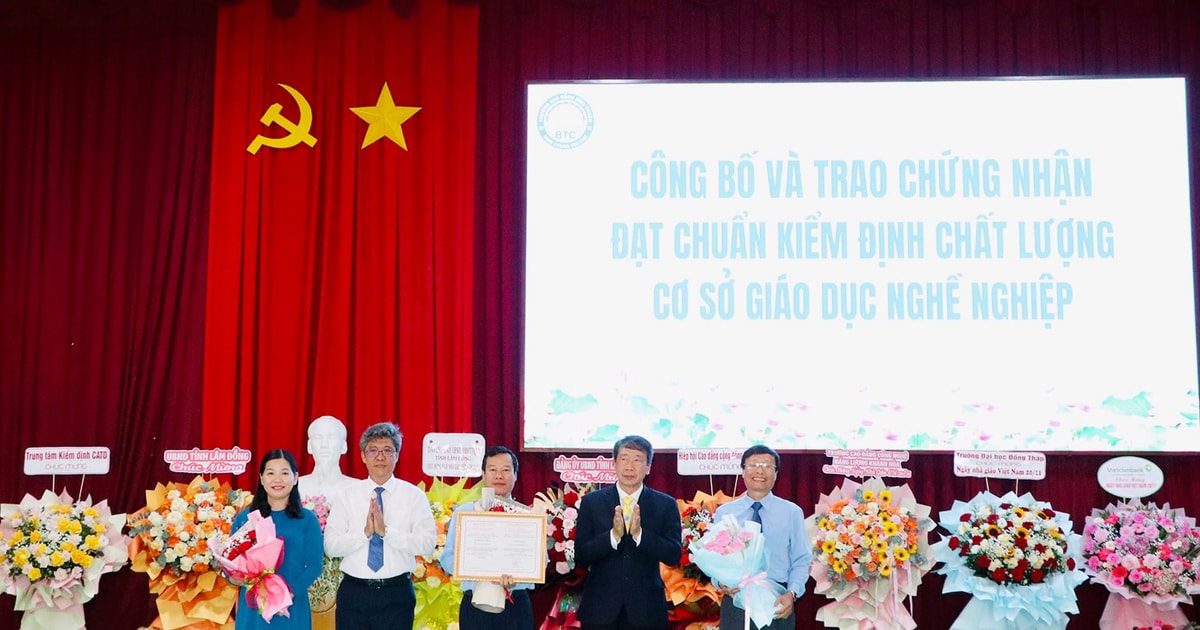 Phó Chủ tịch UBND tỉnh Lâm Đồng Nguyễn Minh dự kỷ niệm 20/11 tại Trường Cao đẳng Bình Thuận