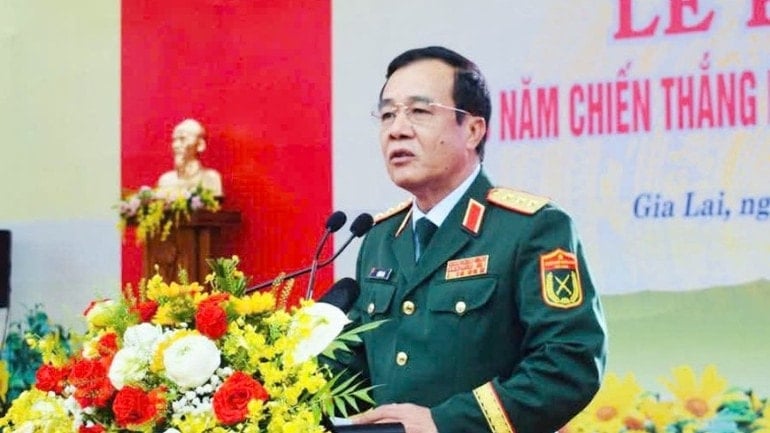 سپهبد ارشد له دوک تای، معاون وزیر دفاع ملی، در این مراسم سخنرانی کرد. z7240200091609-5b1a26c25ef28518638e9e0270b8ac3f-3695.jpg