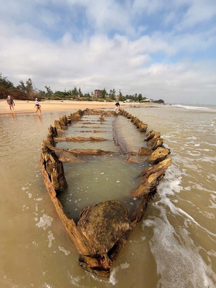 Khảo sát con tàu cổ ở Hội An: Di sản văn hóa quan trọng bị đắm - Ảnh 2.