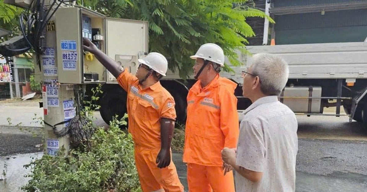 Miền Trung - Tây Nguyên còn gần 204.000 khách hàng mất điện do mưa lũ