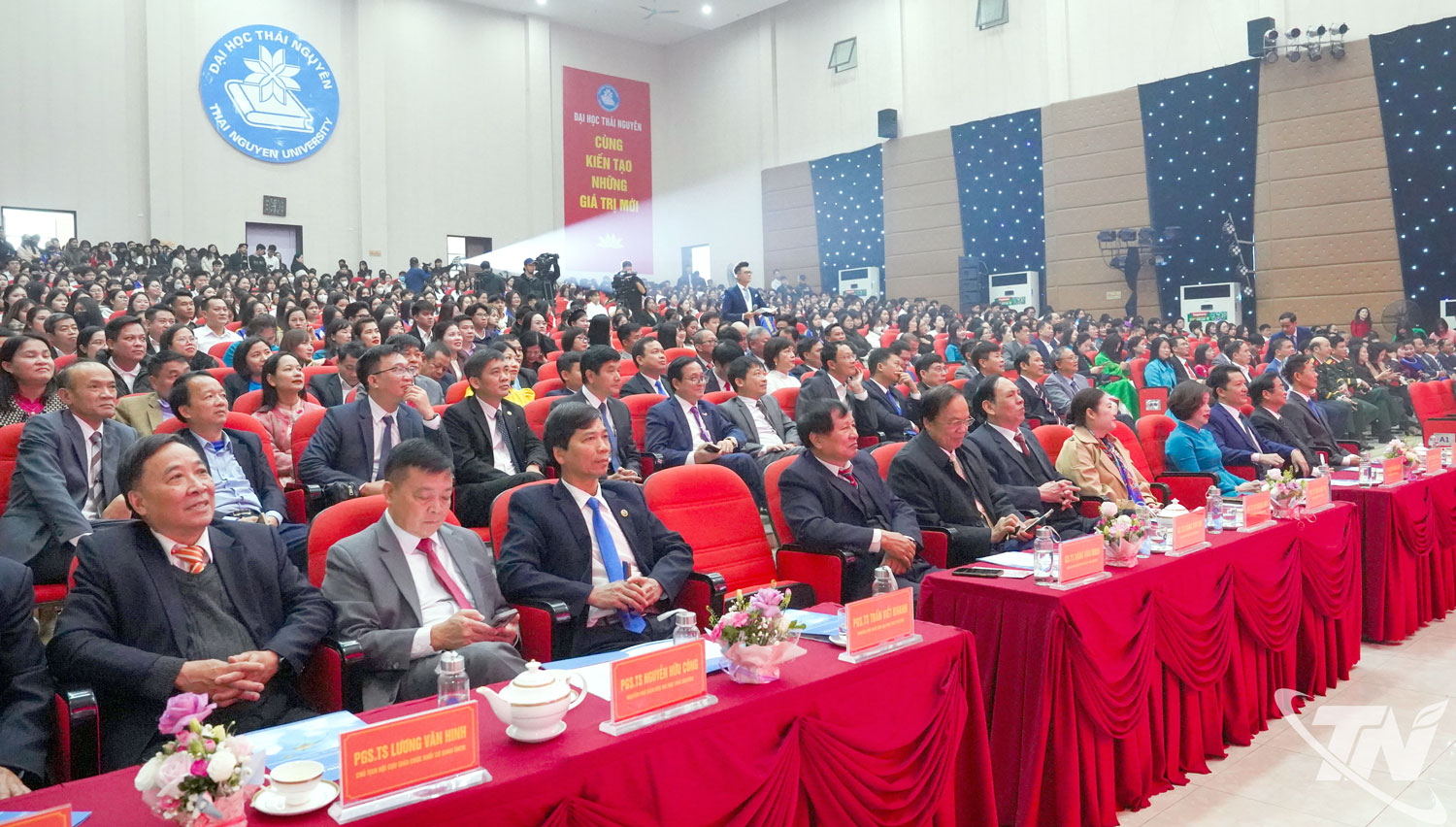 অনুষ্ঠানে উপস্থিত প্রতিনিধিরা।