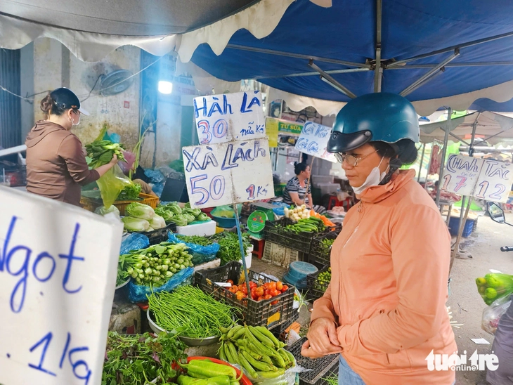 Méo mặt vì giá rau tăng phi mã - Ảnh 2.