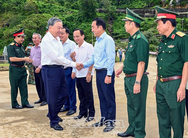 Hòn Khoai - Ảnh 1.