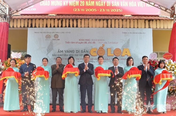Triển lãm 'Âm vang di sản - Sắc màu di sản văn hóa phi vật thể Cổ Loa'