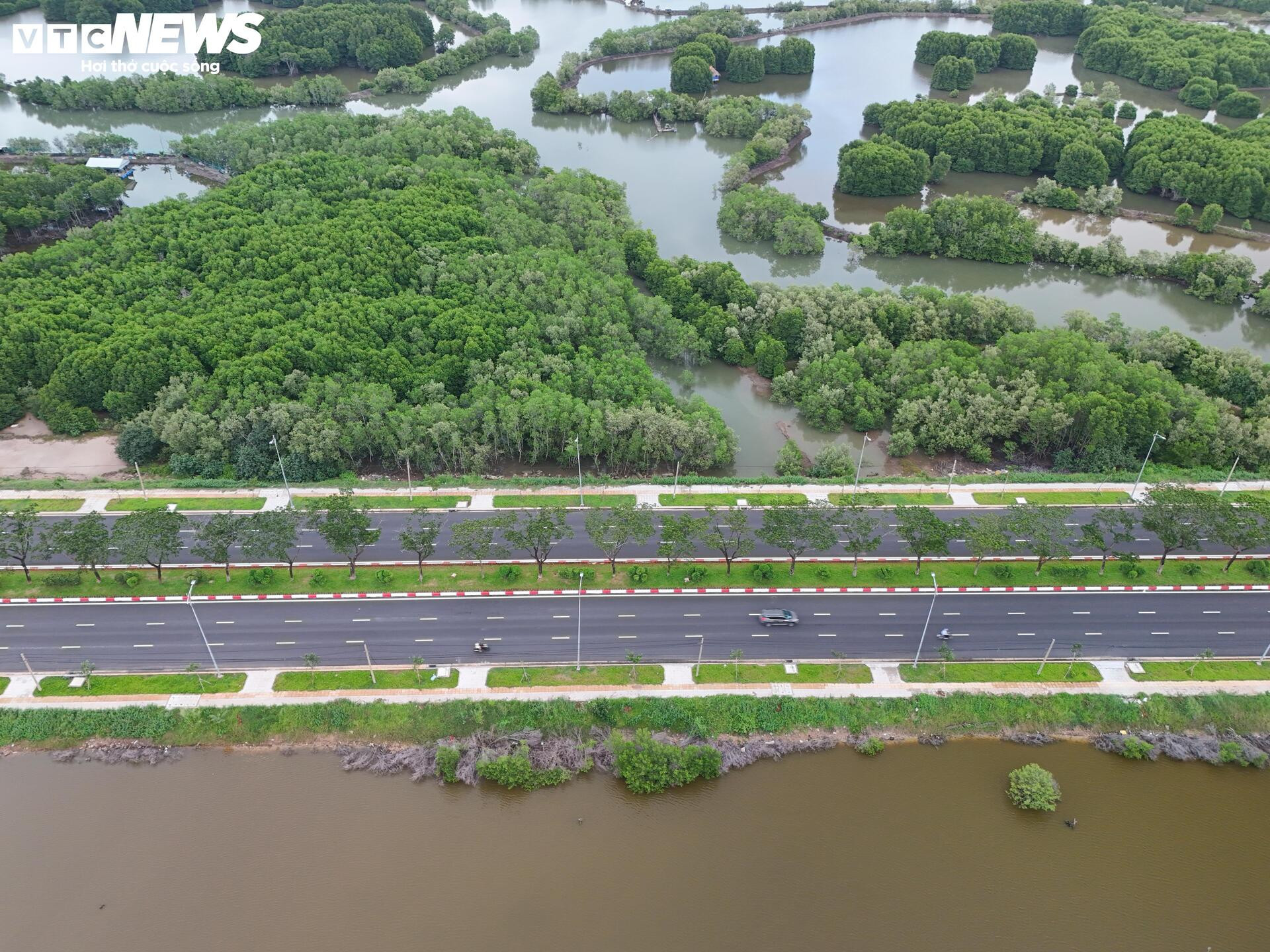Panoramablick auf die fast 1400 Hektar große Insel, die als Stadtgebiet in Ho-Chi-Minh-Stadt vorgeschlagen wurde - 11
