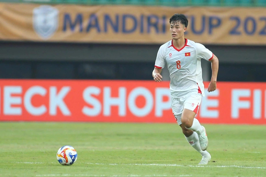 Văn Trường đứt dây chằng, lỡ hẹn với SEA Games 33- Ảnh 1.