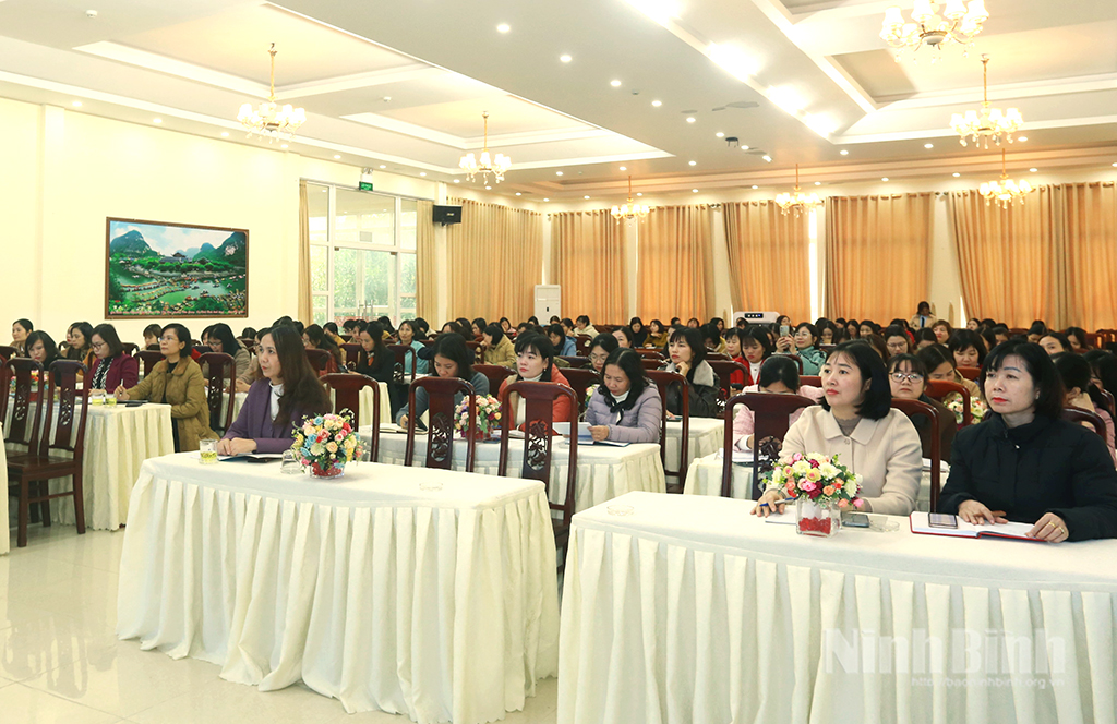 Afgevaardigden die de conferentie bijwonen.