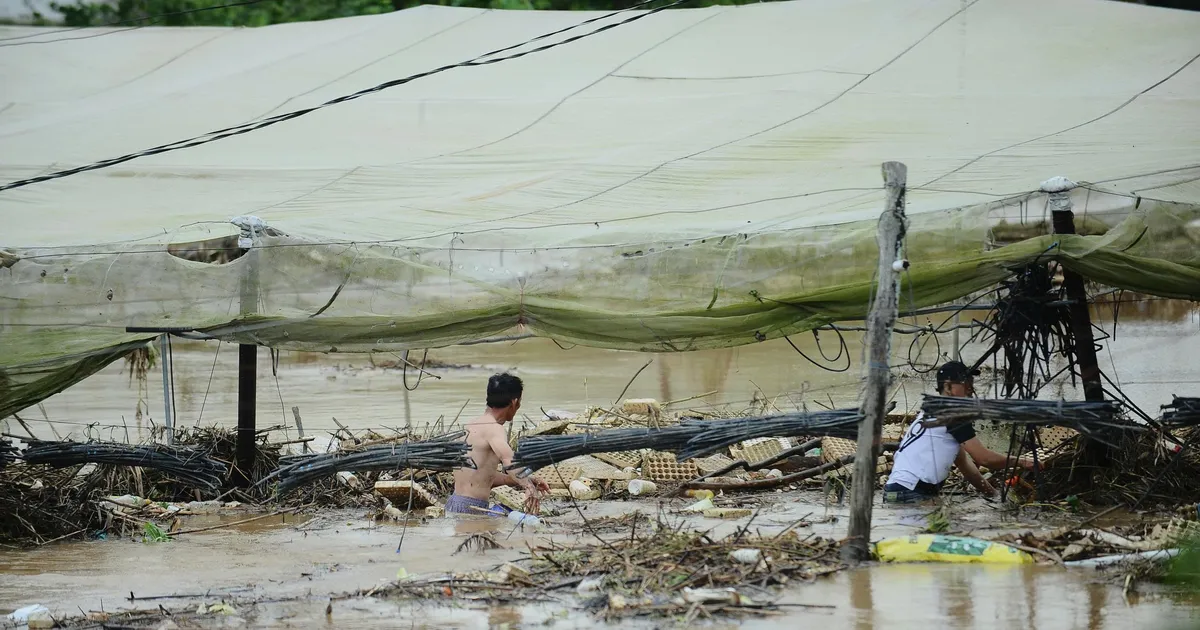 Lâm Đồng: Mưa kéo dài, hồ Đơn Dương liên tục xả điều tiết