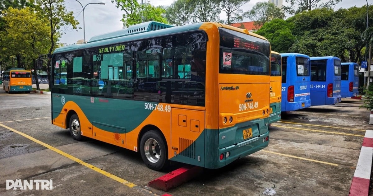 Đến năm 2030, 100% xe công cộng tại Hà Nội và TPHCM sử dụng năng lượng xanh