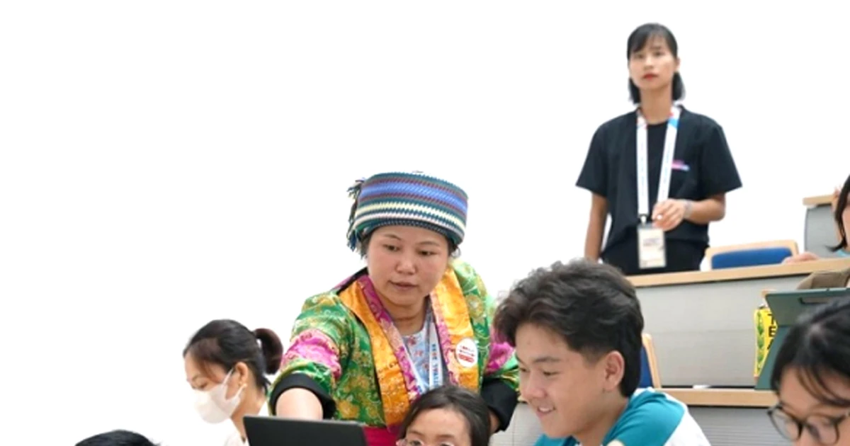 Cô giáo 'thắp lửa' STEM, robot trên cao nguyên đá