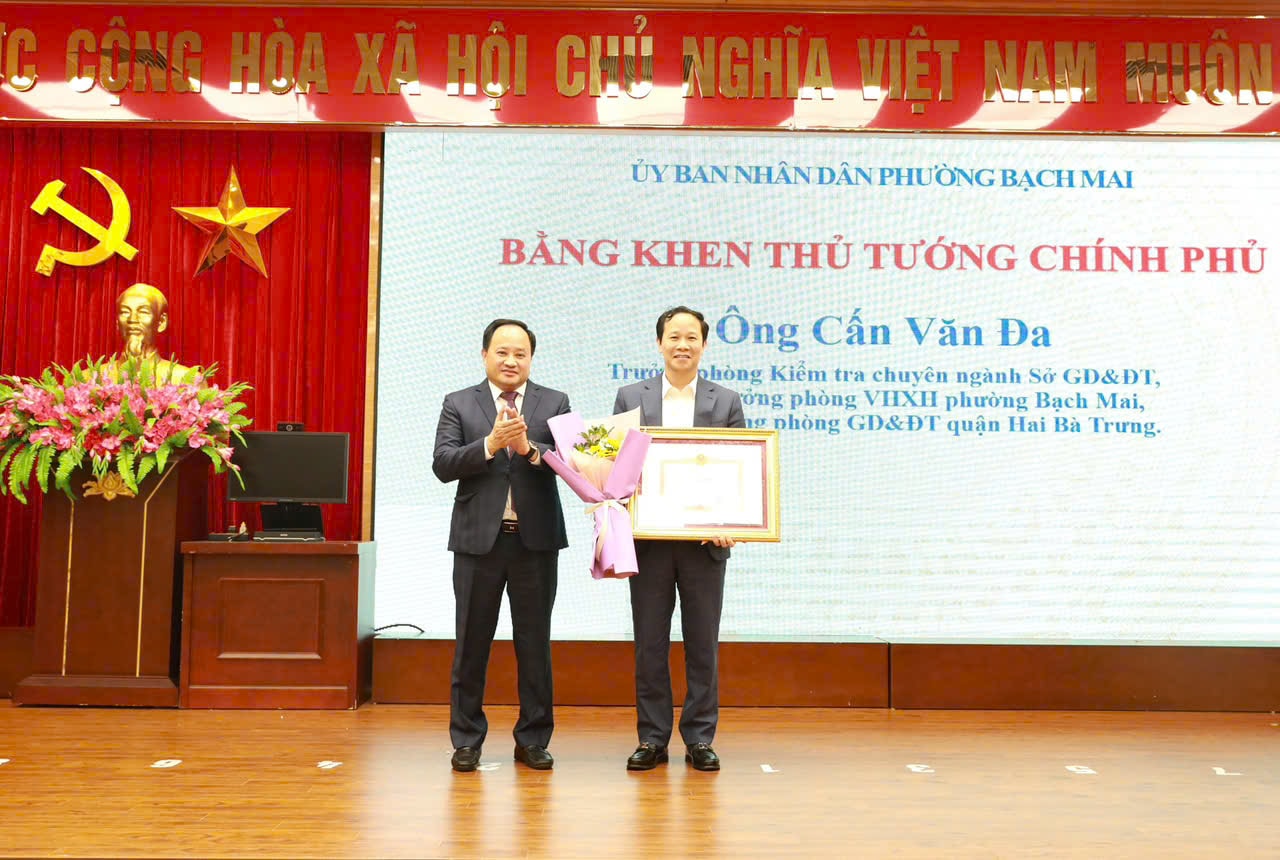 Phường Bạch Mai: Tuyên dương các điển hình tiên tiến, nhà giáo tiêu biểu- Ảnh 1.