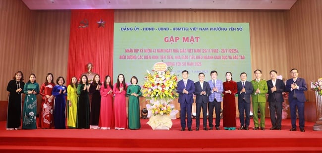 Phường Yên Sở biểu dương các điển hình tiên tiến, nhà giáo tiêu biểu- Ảnh 2.