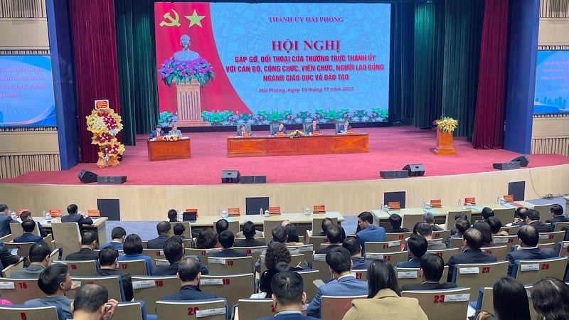 সম্মেলনের দৃশ্য।