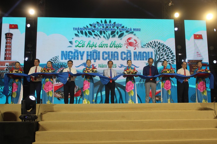 Khai mạc Lễ hội Ẩm thực Ngày hội Cua Cà Mau 2025 tại TP HCM - Ảnh 3.