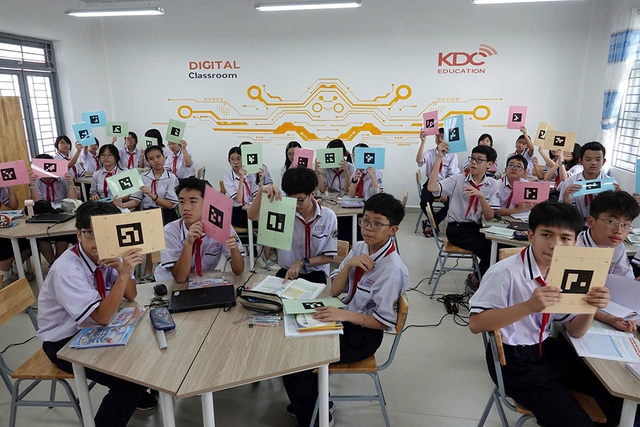 Ứng dụng công nghệ trong giáo dục: Giữ lửa lớp học không lạnh nhạt công nghệ - Ảnh 3.