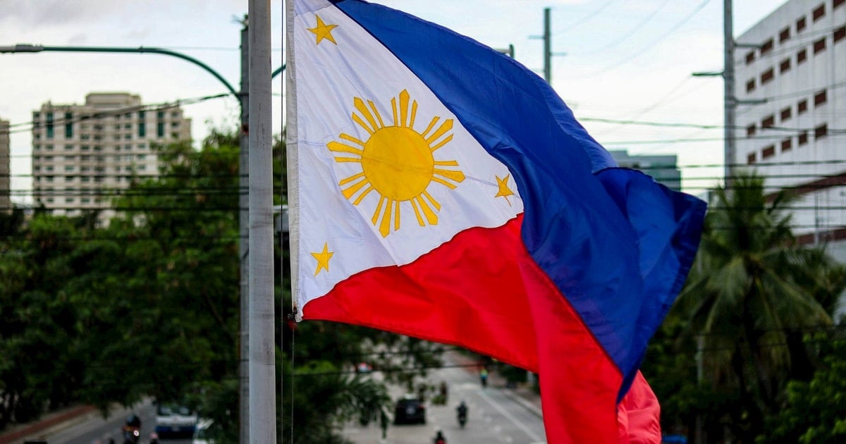 Bộ trưởng Philippines từ chức giữa bê bối tham nhũng chống lũ