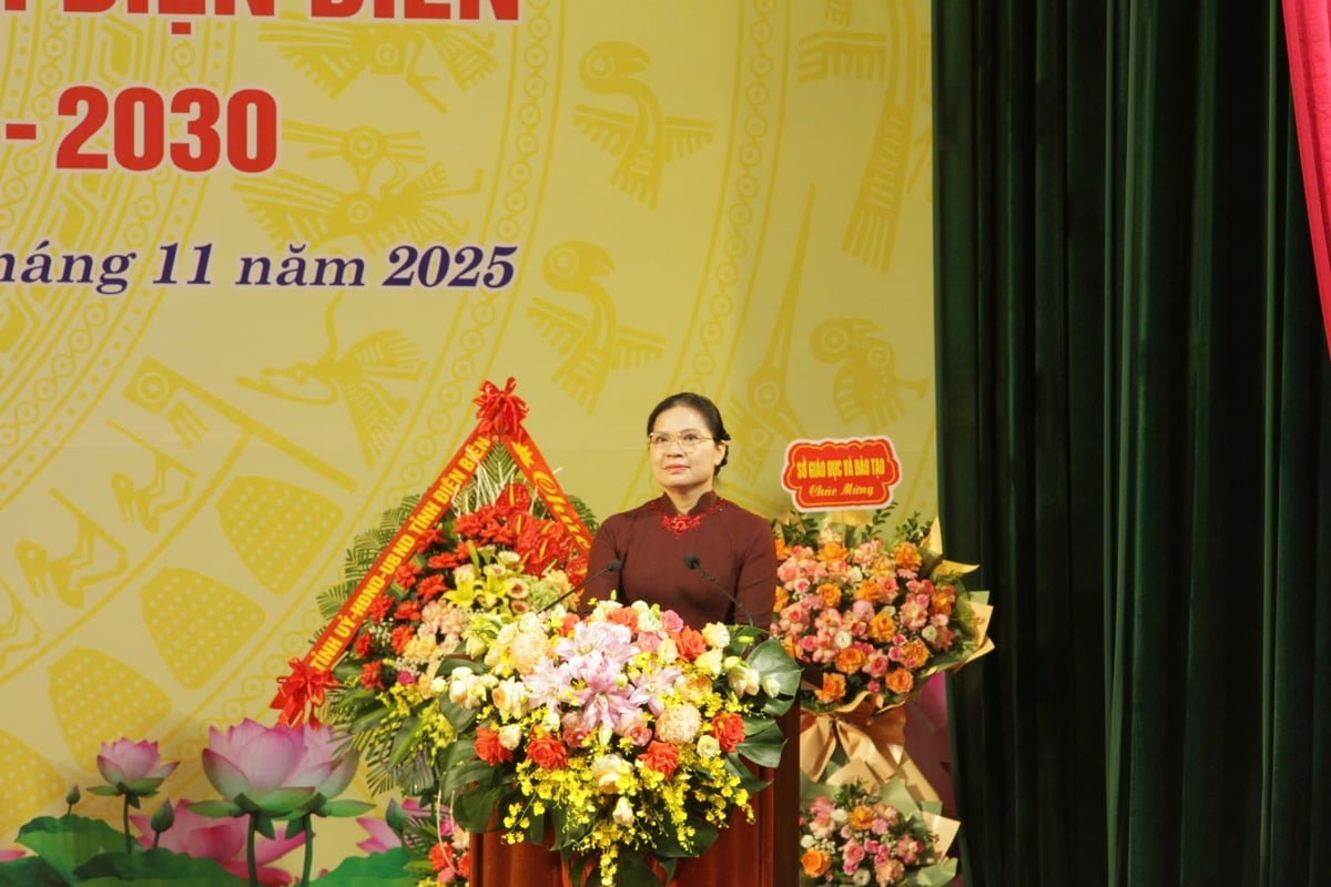 Bà Hà Thị Nga, Phó Chủ tịch Ủy ban Trung ương MTTQ Việt Nam phát biểu tại Đại hội. Ảnh: Hoàng Châu. 