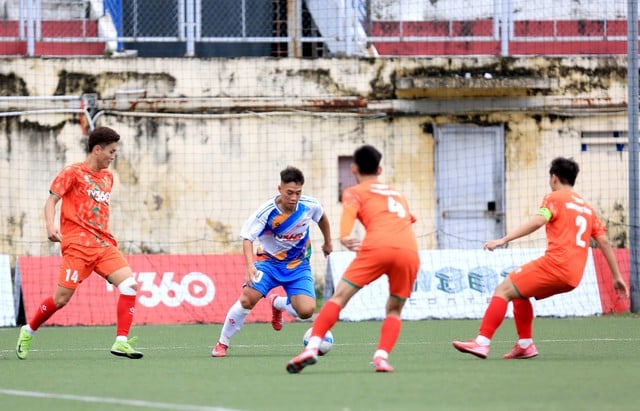 Trường ĐH Thủy Lợi và HUPES thắng tưng bừng, nhiều đội 'cóng' vì thời tiết quá lạnh- Ảnh 1.