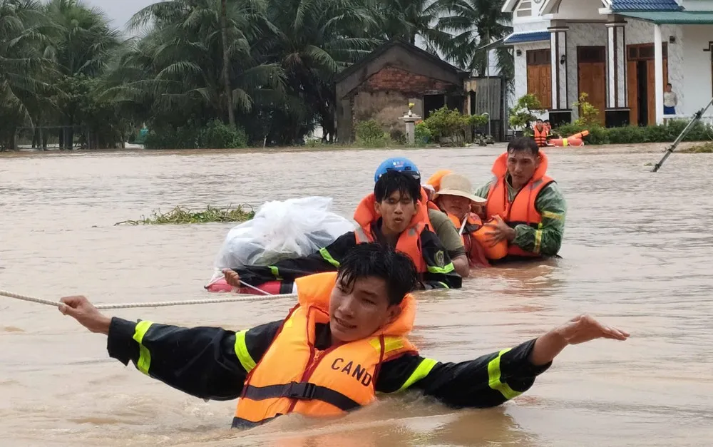 Từ ngày 24-11, mưa lớn ở Trung bộ có xu hướng giảm
