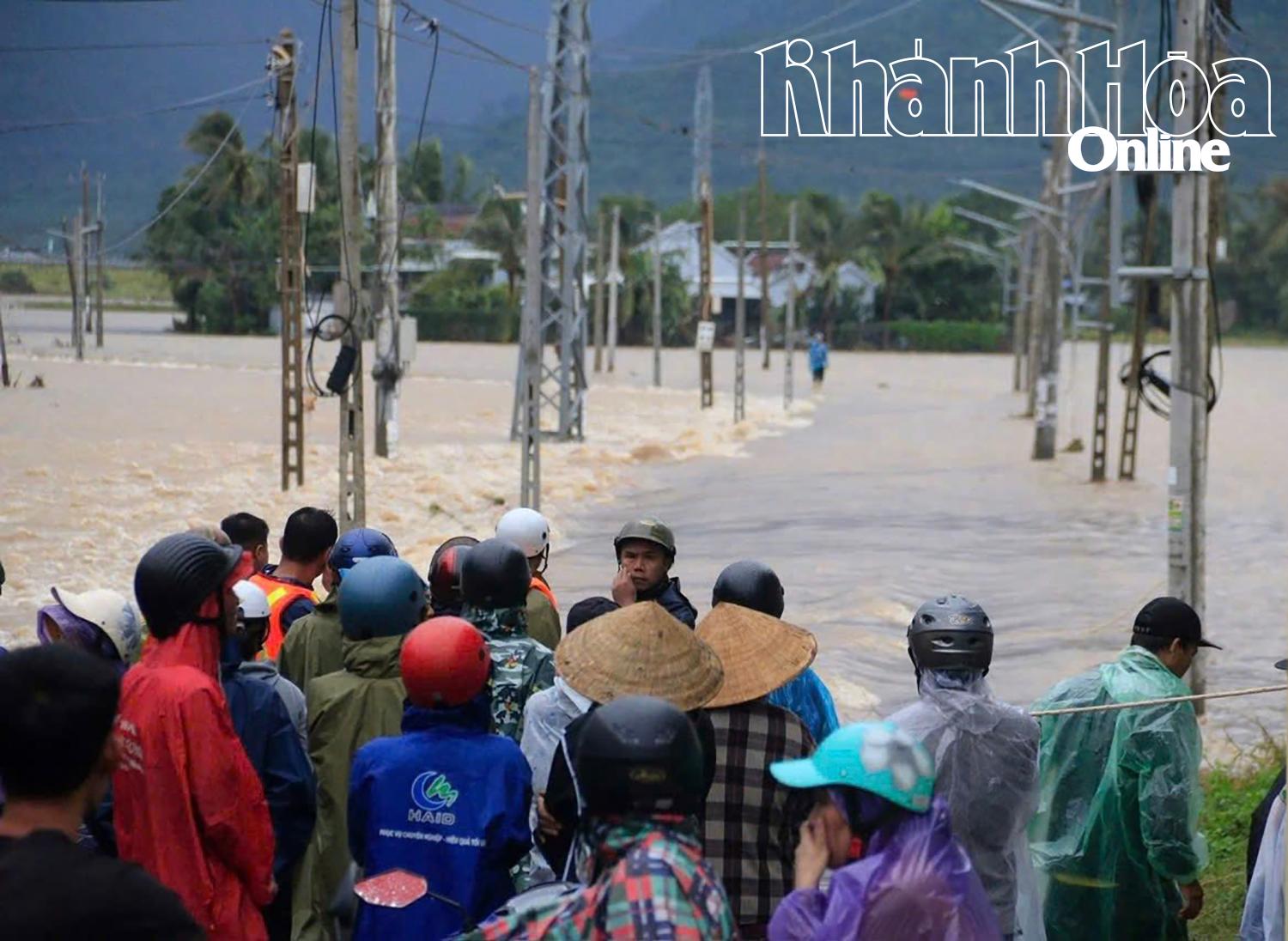 តំបន់​ឃុំ​វ៉ាន់ថាង​បាត់បង់​ទឹក​ដោយសារ​ទឹកជំនន់។