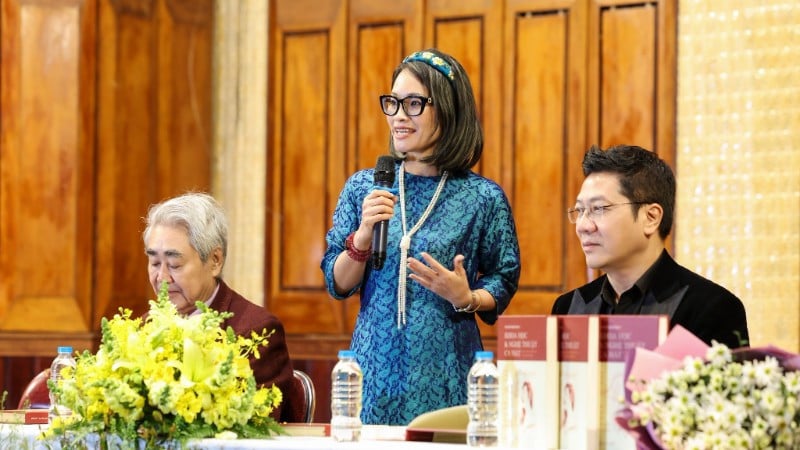 Operaartiest Nguyen Bich Thuy vertelt over het boek 