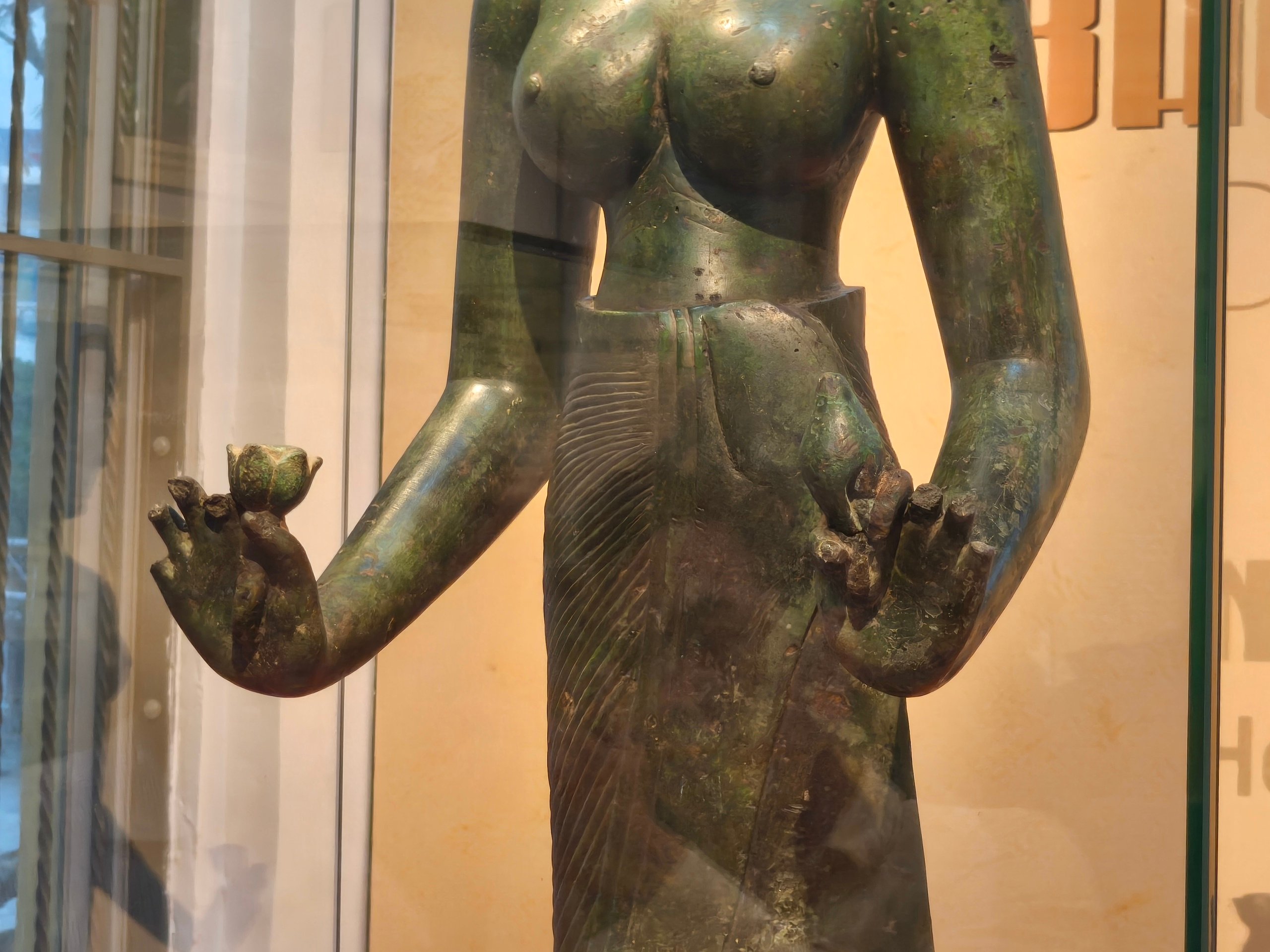 Lần đầu trưng bày bảo vật quốc gia tượng Bồ tát Tara hoàn chỉnh - Ảnh 5.