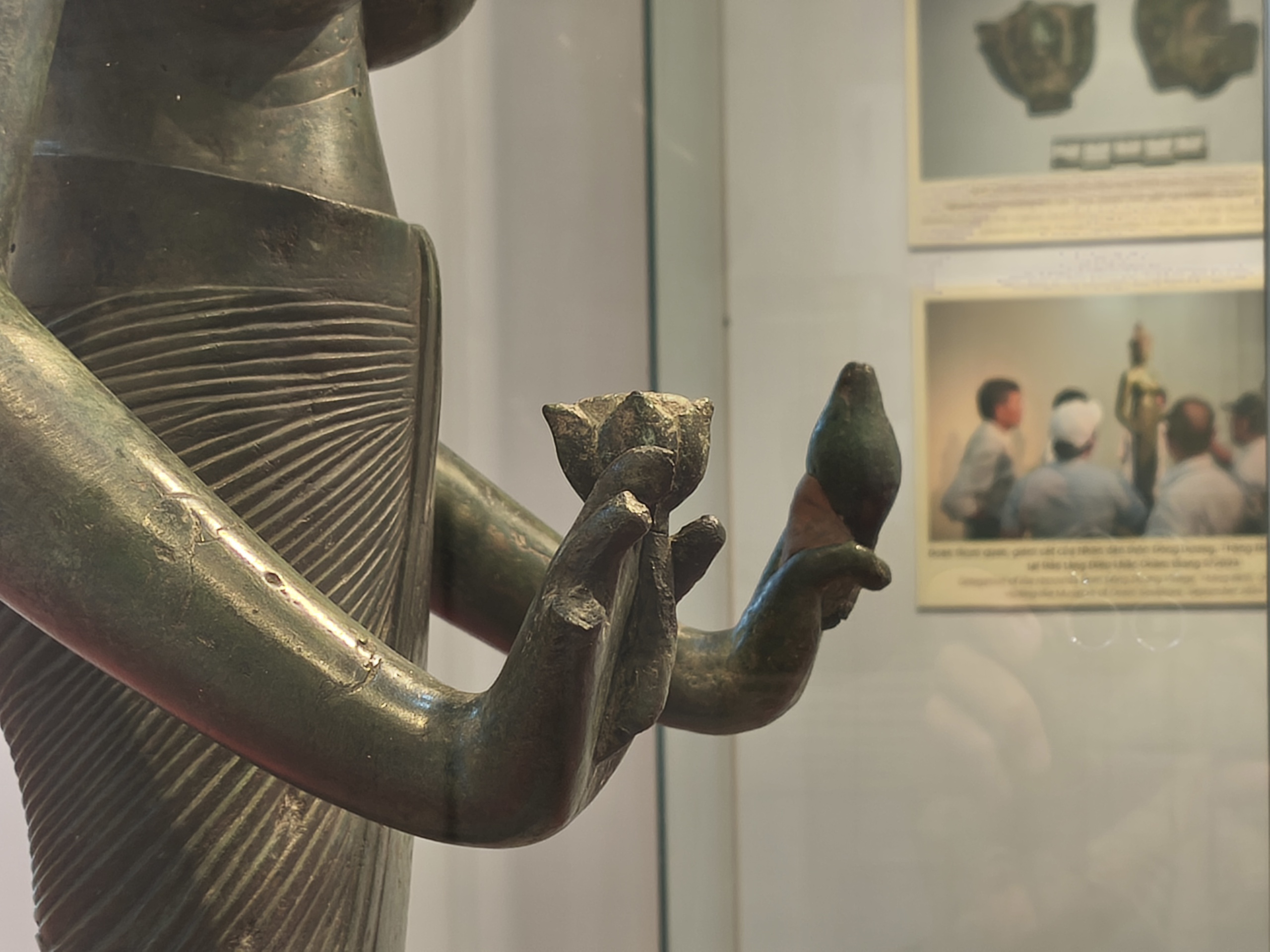 Lần đầu trưng bày bảo vật quốc gia tượng Bồ tát Tara hoàn chỉnh - Ảnh 6.