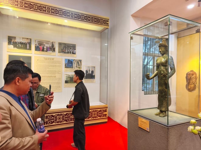 Lần đầu trưng bày bảo vật quốc gia tượng Bồ tát Tara hoàn chỉnh - Ảnh 7.