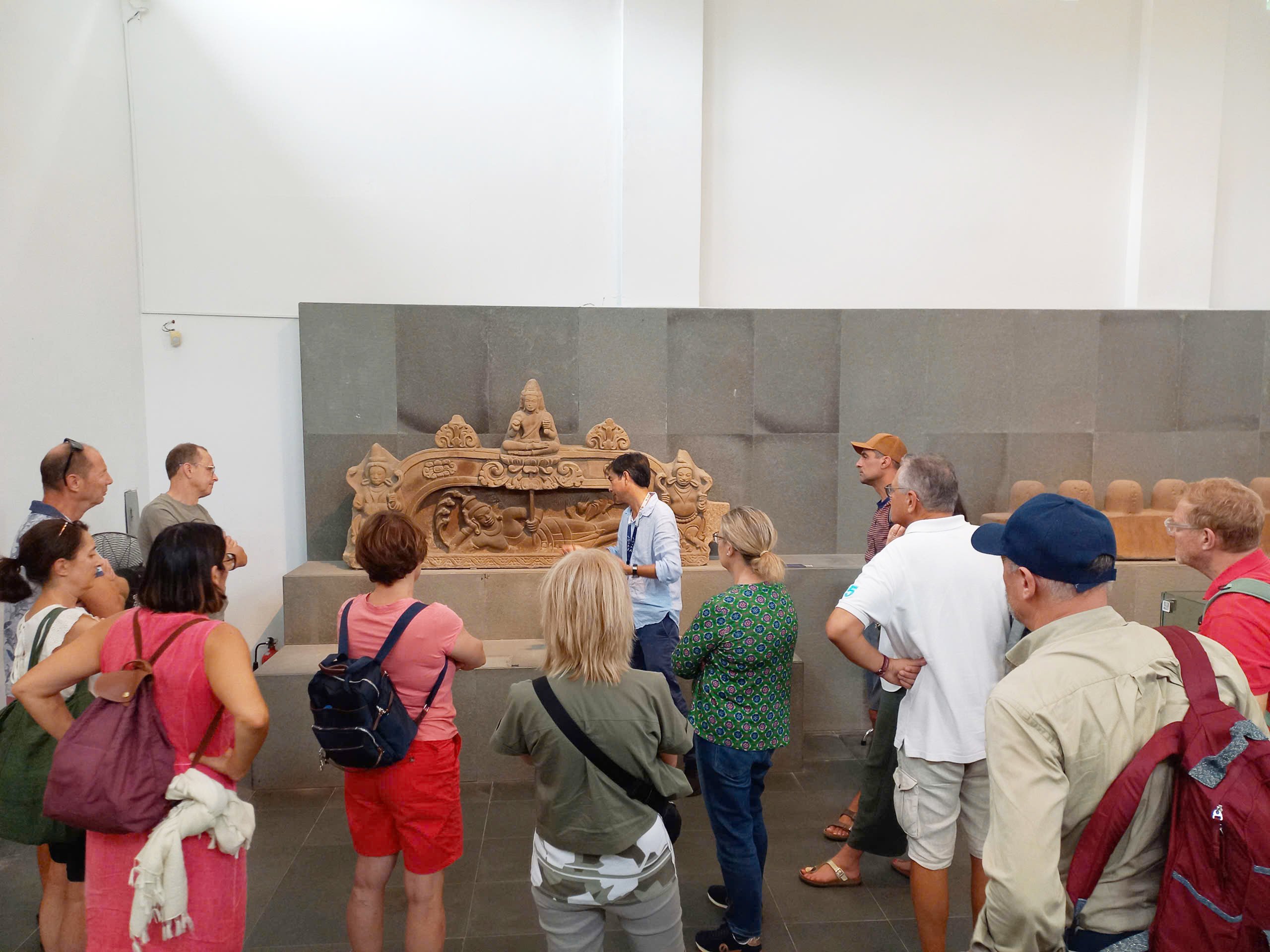 Lần đầu trưng bày bảo vật quốc gia tượng Bồ tát Tara hoàn chỉnh - Ảnh 17.