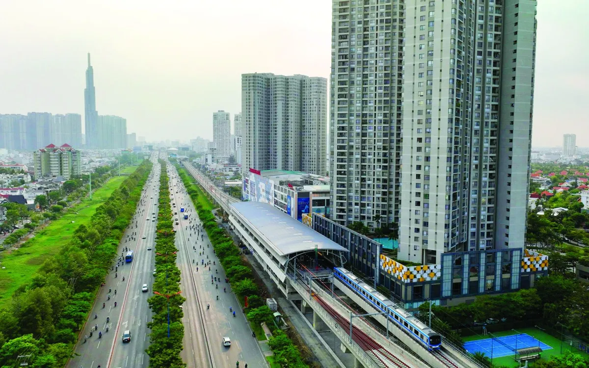 TOD(대중교통 지향 개발) 모델, 즉 대중교통과 연계된 도시 개발이 점차 주요 개발 추세로 자리 잡고 있습니다. Mô hình TOD (Transit-Oriented Development), hay phát triển đô thị gắn liền với giao thông công cộng, đang dần trở thành xu hướng phát triển chính.