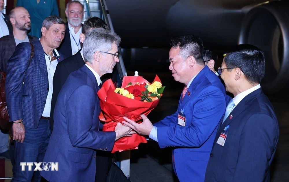 Chủ tịch Thượng viện Quốc hội Cộng hòa Séc thăm chính thức Việt Nam