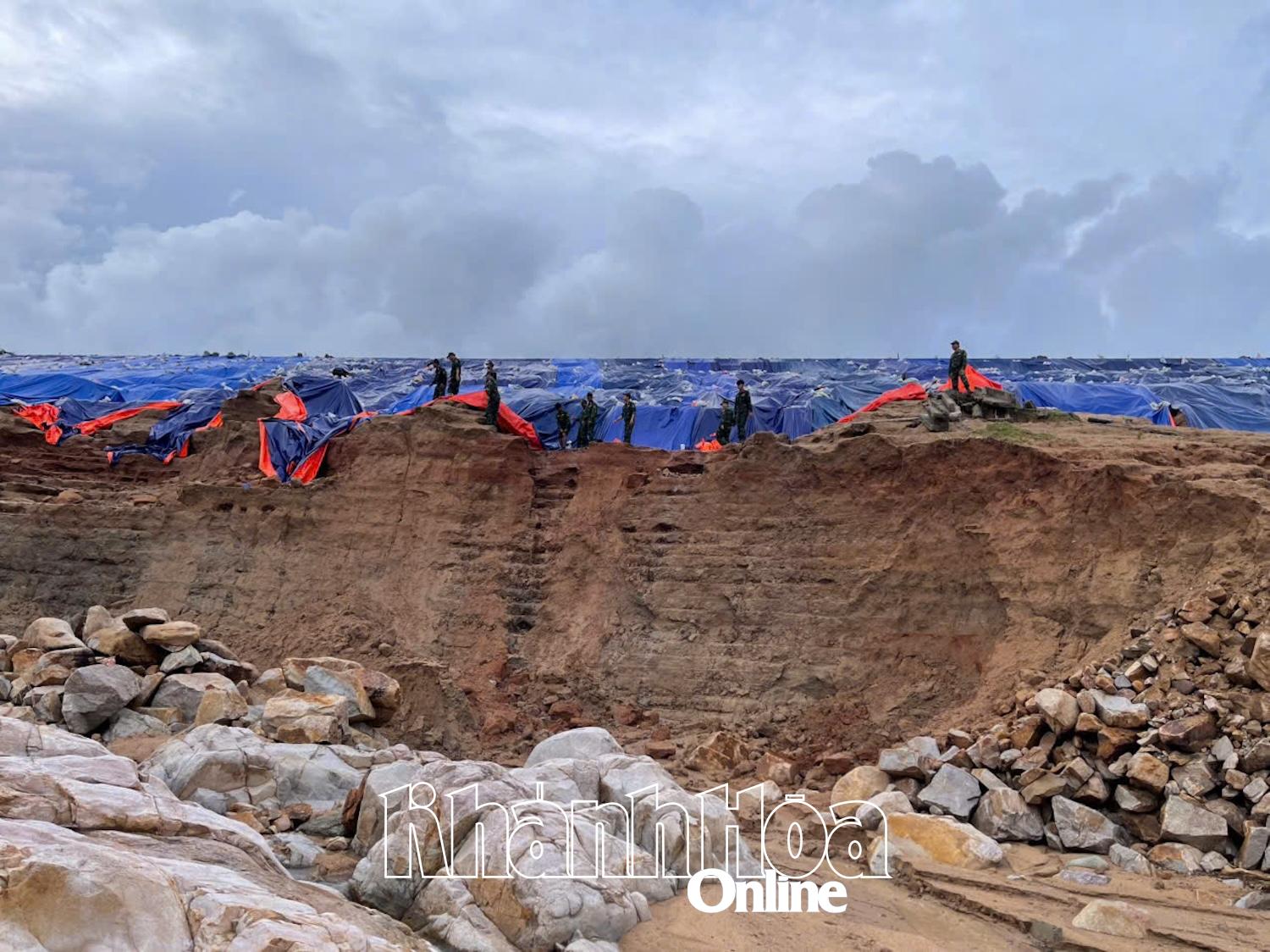 Brigade 5 satte inn store styrker for å forsterke en ferskvannsdam som var i fare for lokalt svikt.