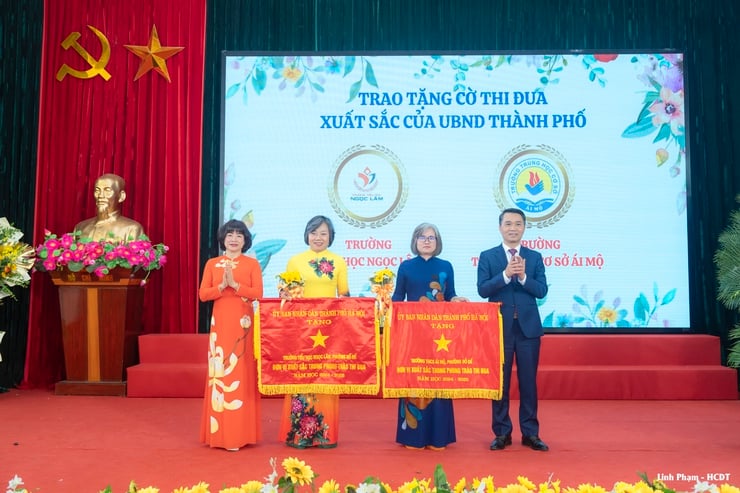 Phường Bồ Đề tuyên dương nhiều tập thể, cá nhân tiêu biểu nhân Ngày Nhà giáo Việt Nam 20/11- Ảnh 5.