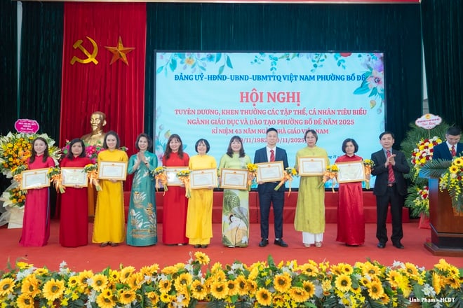 Phường Bồ Đề tuyên dương nhiều tập thể, cá nhân tiêu biểu nhân Ngày Nhà giáo Việt Nam 20/11- Ảnh 8.