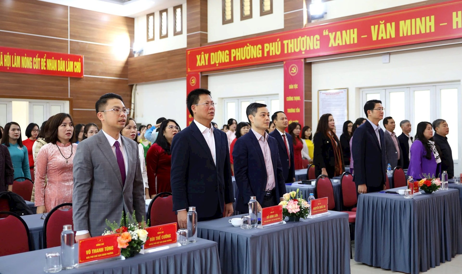 Phường Phú Thượng tuyên dương các điển hình tiên tiến, nhà giáo tiêu biểu năm 2025- Ảnh 1.