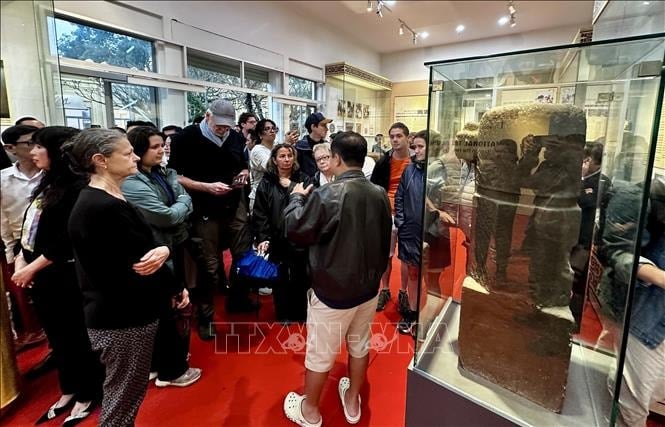 ចំណងជើងរូបថត