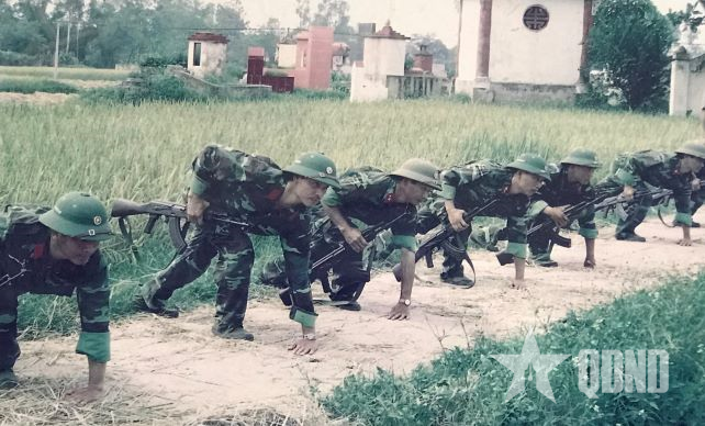 Ở Trung đoàn "Luôn luôn trung dũng"