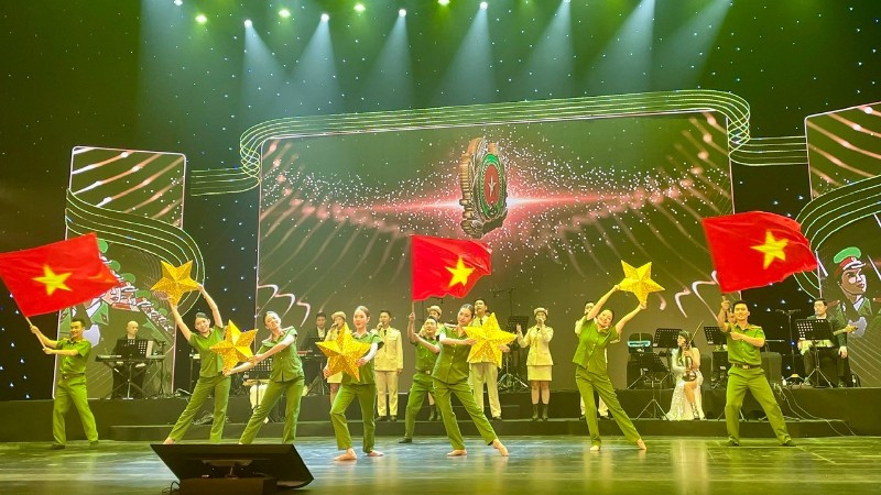 Đêm nhạc “Khát vọng sống trước kỷ nguyên mới” mang đến những rung động đẹp đẽ trong lòng người yêu nhạc. 