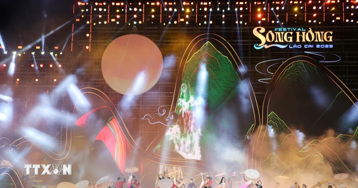 Festival sông Hồng: Rực rỡ sắc màu văn hóa Việt Nam và Trung Quốc