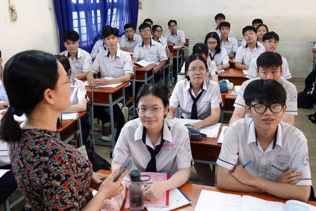 Ngày 20.11 được luật hóa: tôn vinh thầy cô bằng pháp lý - Ảnh 1.