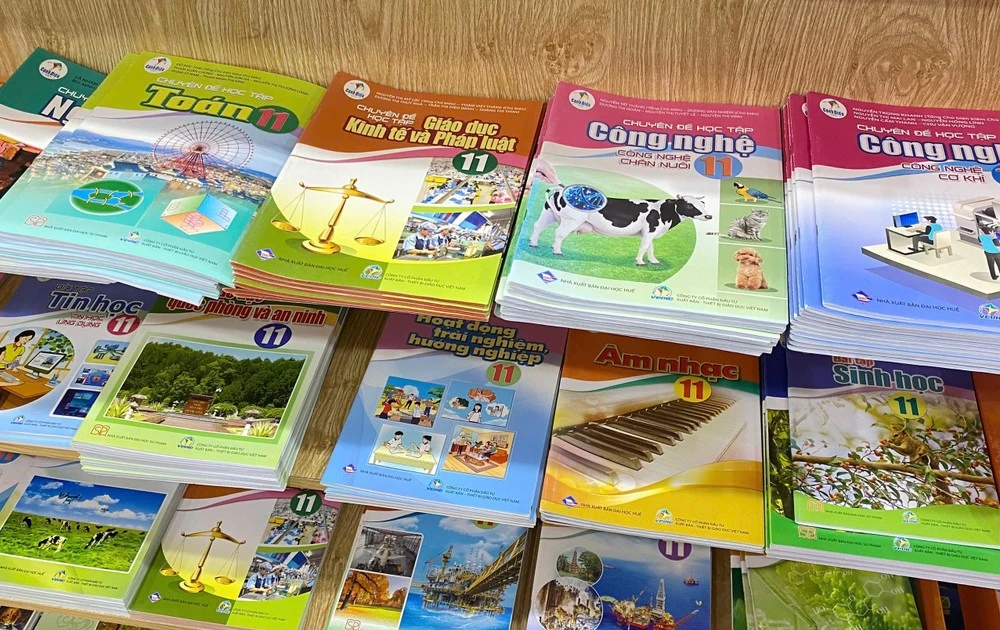 Lựa chọn sách giáo khoa theo cấp học, giải pháp hợp lý từ góc nhìn quản lý cơ sở giáo dục