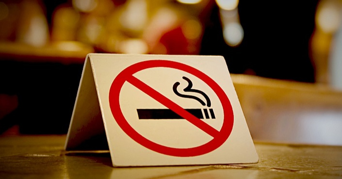 Nồng độ bụi mịn PM2.5 tăng cao tại nơi có hút thuốc trong nhà