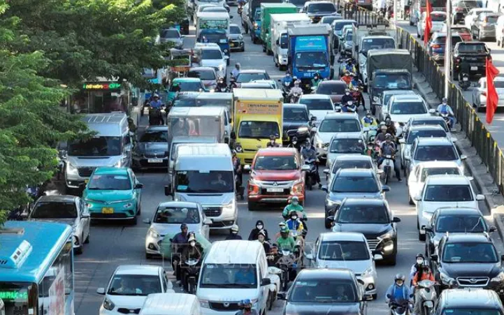 100% phương tiện công cộng dùng năng lượng sạch vào năm 2030