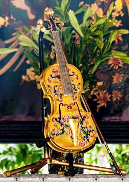 Kỹ nghệ độc lạ: Khúc biến tấu của pháp lam Huế- Ảnh 2.