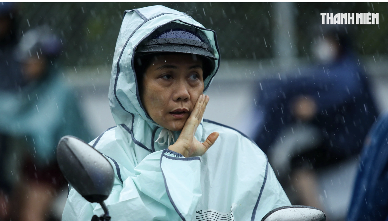 Ngày Nhà giáo Việt Nam 20.11 cũng là dịp tri ân cha mẹ, người thầy đầu tiên