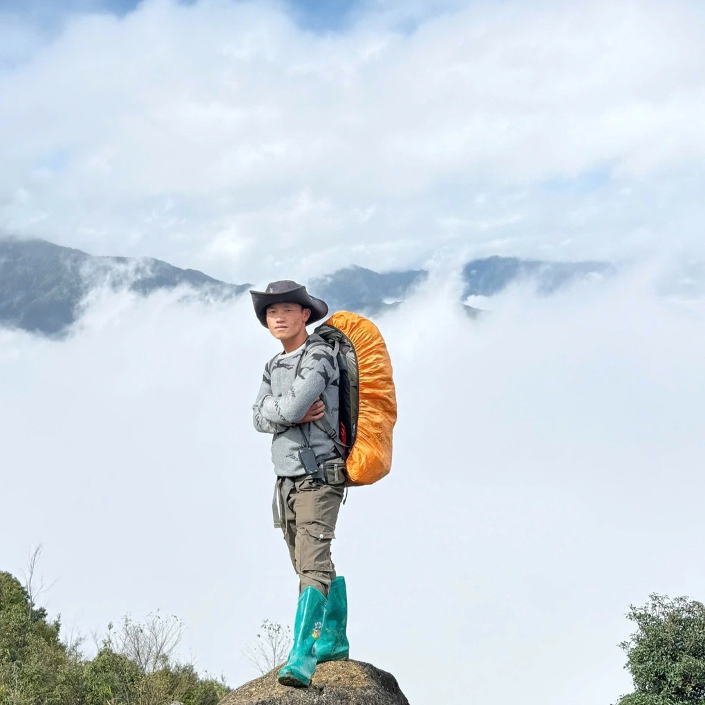Os visitantes ficaram impressionados ao ver o gelo branco cobrindo o topo de Ta Xua, com a temperatura em apenas 0 graus Celsius - 3.
