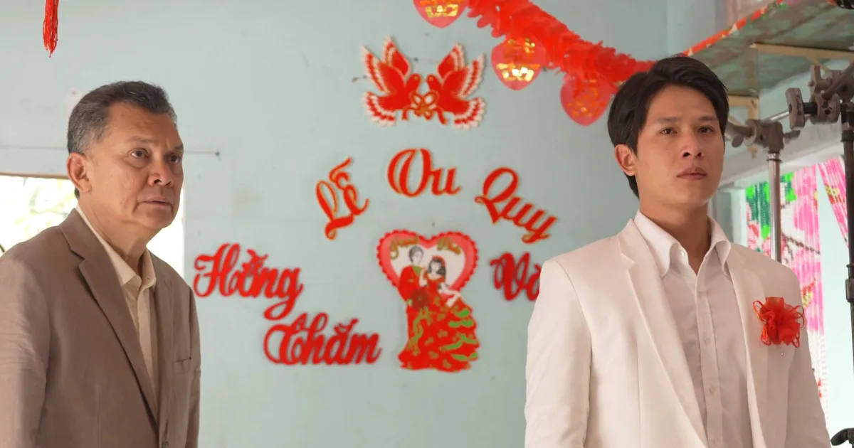 NSƯT Hữu Châu dùng kỹ thuật để tát bạn diễn