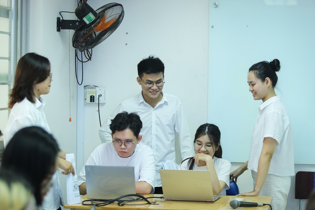 Giáo dục sư phạm để thích ứng, đổi mới và lãnh đạo sự thay đổi - Ảnh 4.